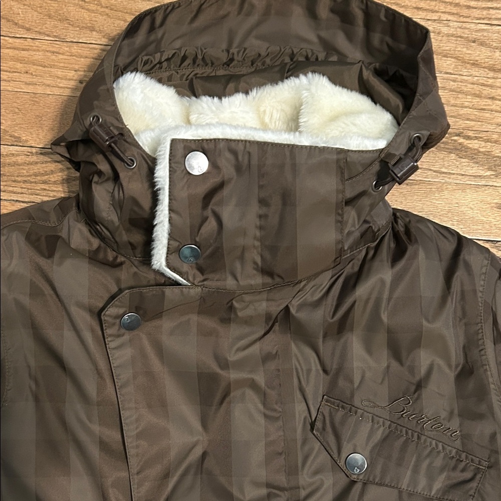 Burton Women’s Brown Ski Snowboard Jacket with Hood and Faux Fur Lining - Picture 15 of 16